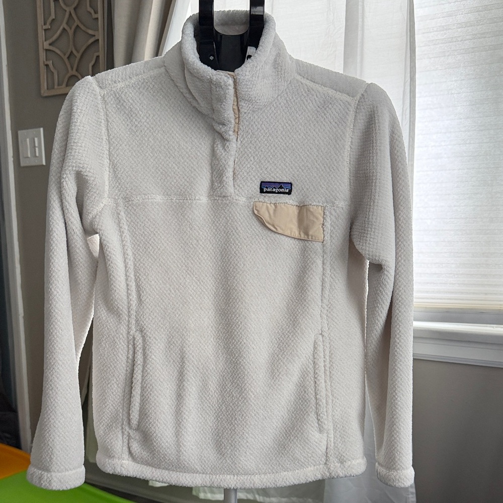 Patagonia Cream Fleece Jacket with Tan Accent